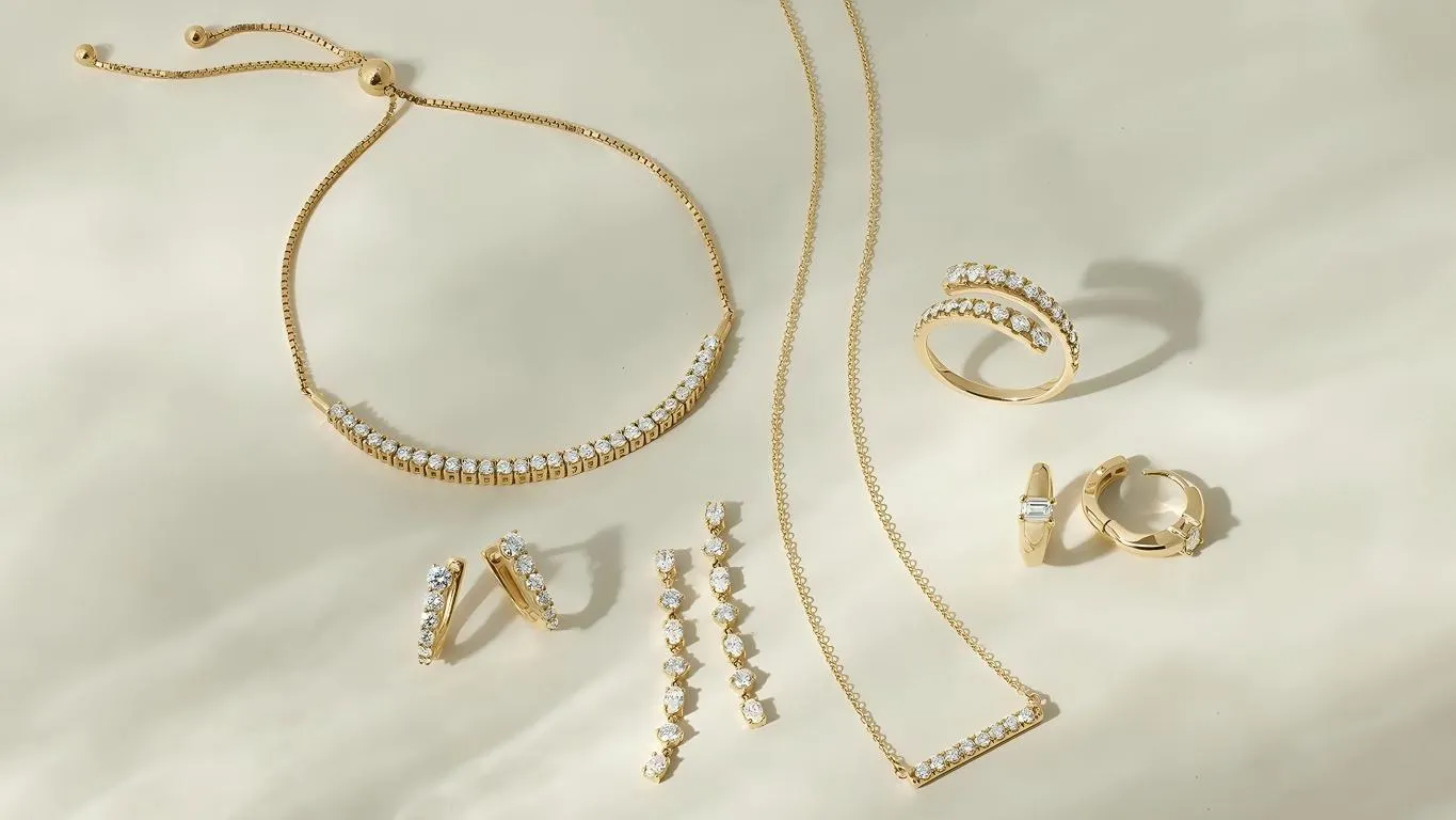 Diamond necklaces and pendants