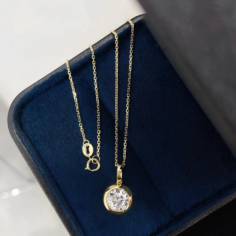 Bezel Lab-Grown Diamond Pendant Necklace Manufacturing
